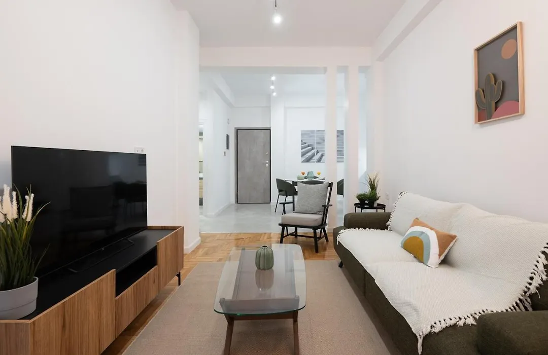 Liv - Comfortable & Stylish Escape In Pagrati * Афины